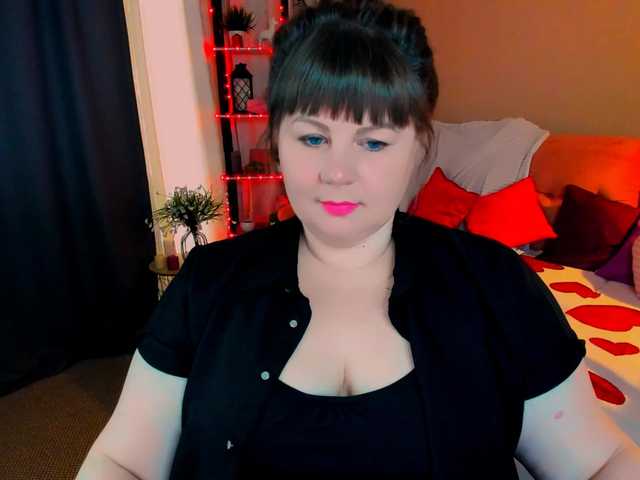 CrystaalStaar's BongaCams show and profile