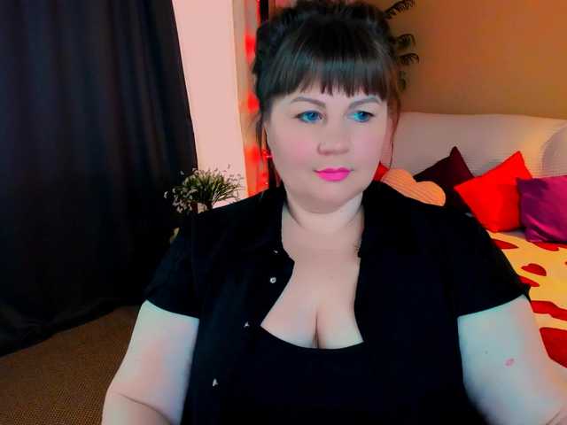 CrystaalStaar's BongaCams show and profile