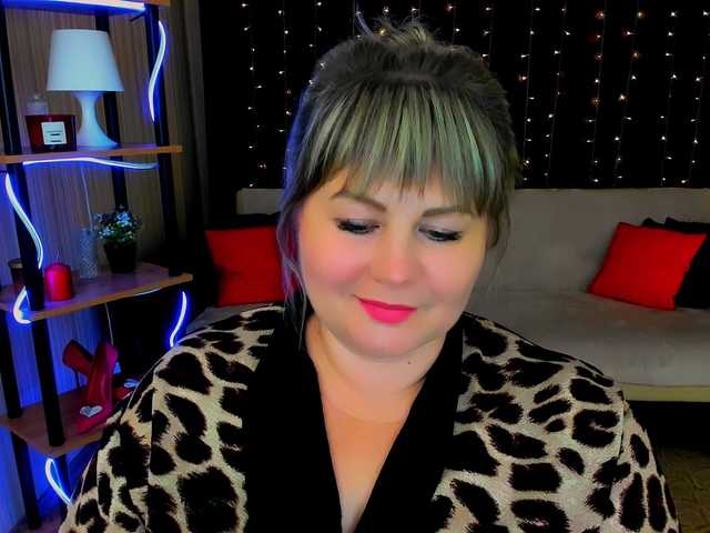 CrystaalStaar live cam on BongaCams