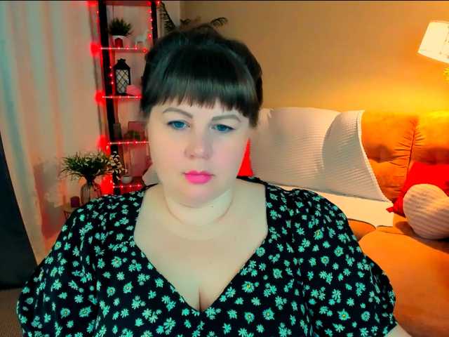 le modèle CrystaalStaar est en webcam porno dans un show sur le site bongacams, il possède les tags suivants: White/Caucasian,Brunette,Shaved