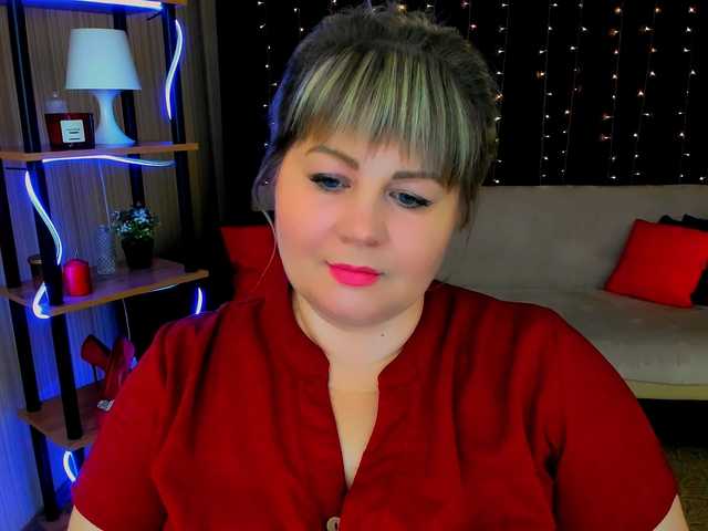 CrystaalStaar live cam on BongaCams