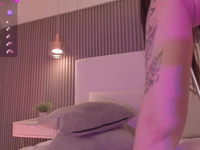 annie-clarkson live cam on BongaCams