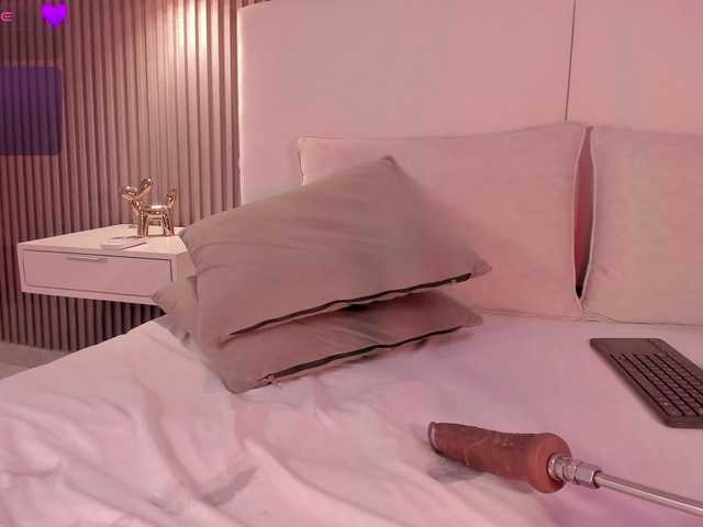 annie-clarkson live cam on BongaCams