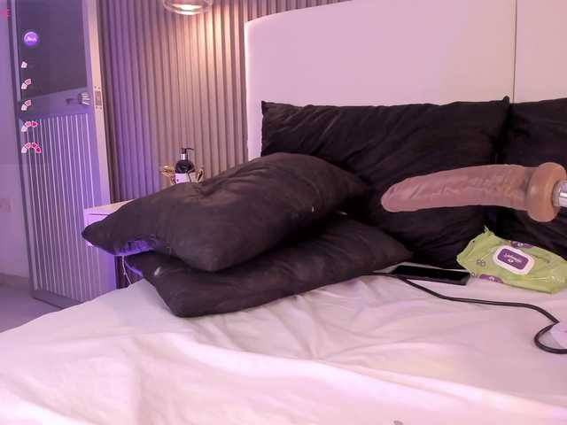 annie-clarkson live cam on BongaCams