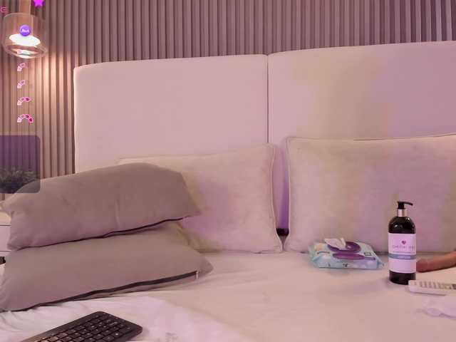annie-clarkson live cam on BongaCams
