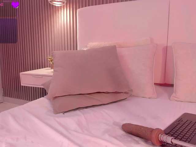 annie-clarkson live cam on BongaCams
