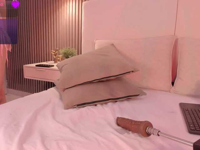 annie-clarkson live cam on BongaCams