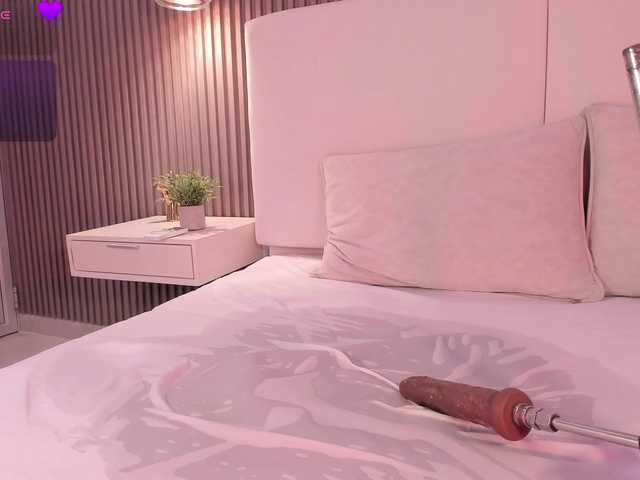 annie-clarkson live cam on BongaCams