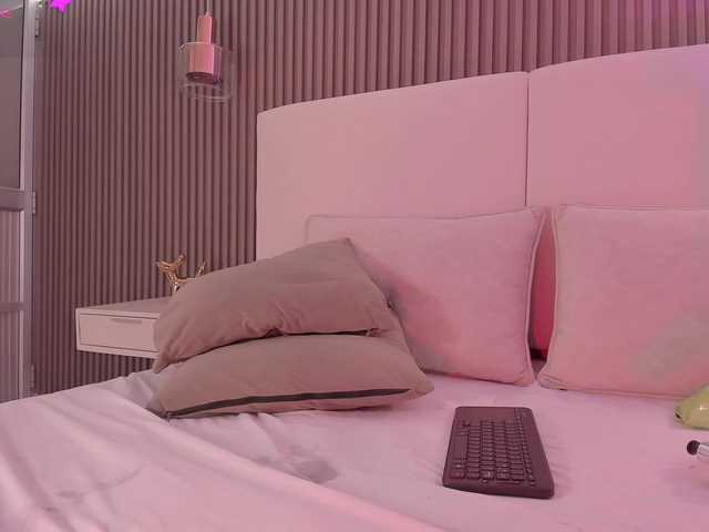 annie-clarkson live cam on BongaCams