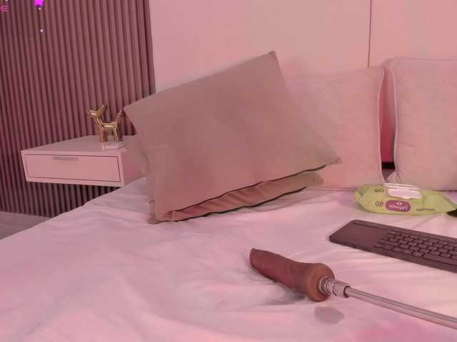annie-clarkson live cam on BongaCams