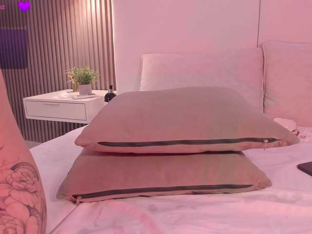 annie-clarkson live cam on BongaCams