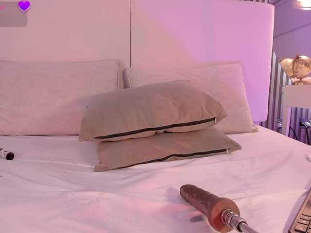 annie-clarkson live cam on BongaCams