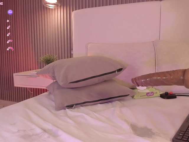 annie-clarkson live cam on BongaCams