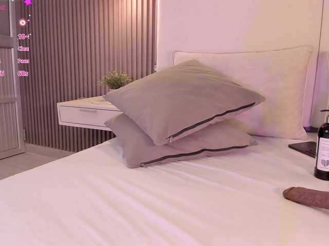 annie-clarkson live cam on BongaCams