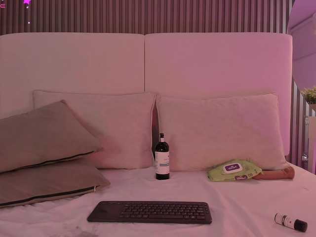 annie-clarkson live cam on BongaCams