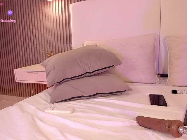 annie-clarkson live cam on BongaCams