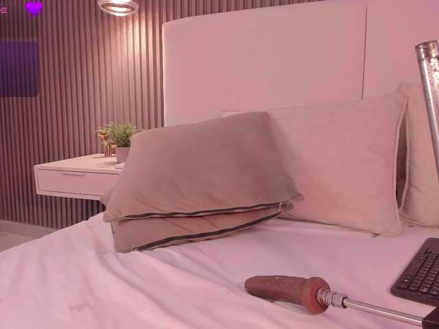 annie-clarkson live cam on BongaCams