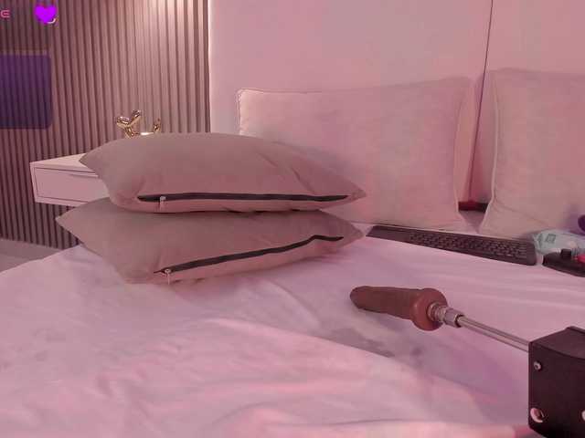 annie-clarkson live cam on BongaCams