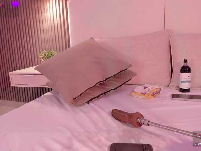 annie-clarkson live cam on BongaCams