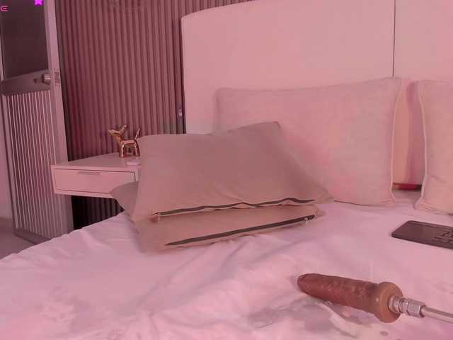 annie-clarkson live cam on BongaCams