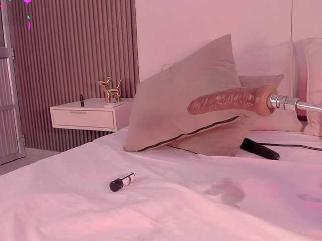 annie-clarkson live cam on BongaCams