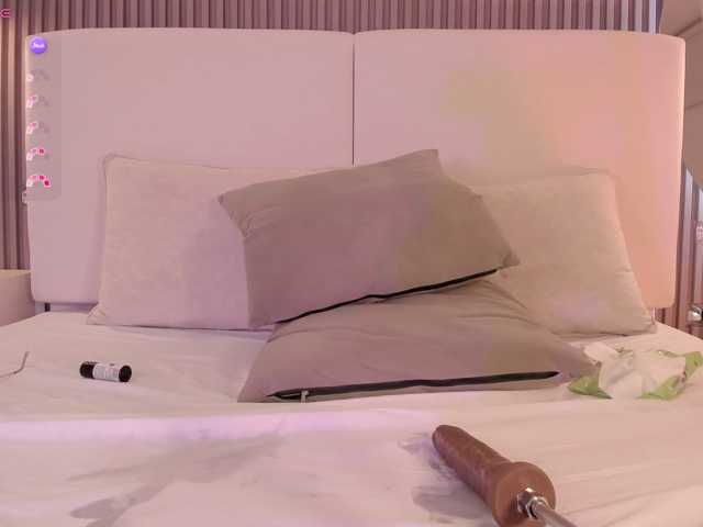 annie-clarkson, live now on BongaCams