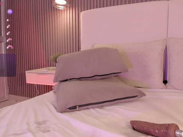 annie-clarkson live cam on BongaCams