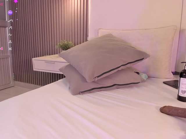annie-clarkson live cam on BongaCams