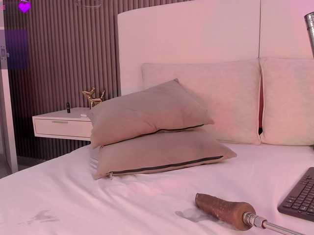 annie-clarkson live cam on BongaCams