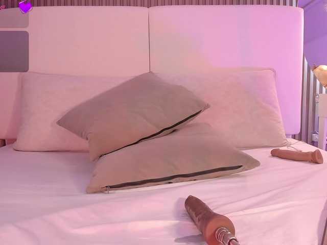 annie-clarkson live cam on BongaCams