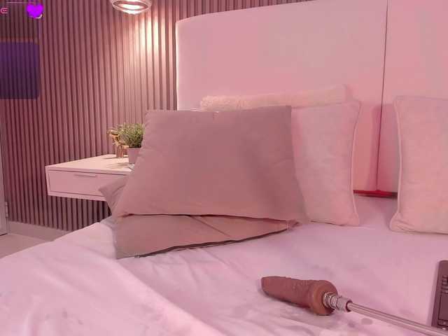 annie-clarkson live cam on BongaCams