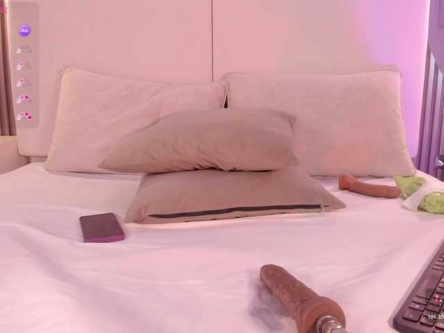 annie-clarkson live cam on BongaCams