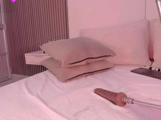 annie-clarkson live cam on BongaCams