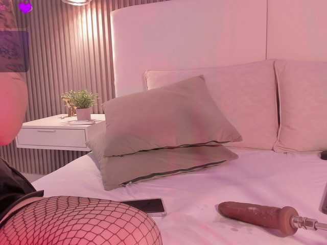 annie-clarkson live cam on BongaCams