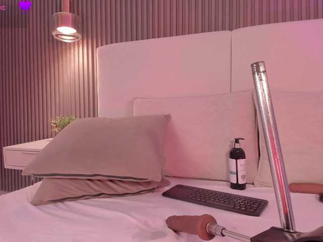 annie-clarkson live cam on BongaCams