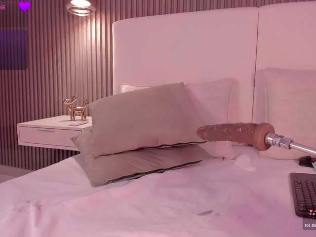 annie-clarkson live cam on BongaCams