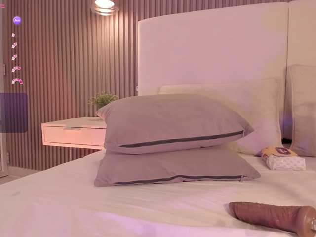 annie-clarkson live cam on BongaCams