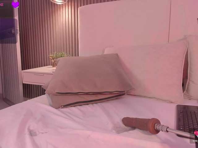 annie-clarkson live cam on BongaCams