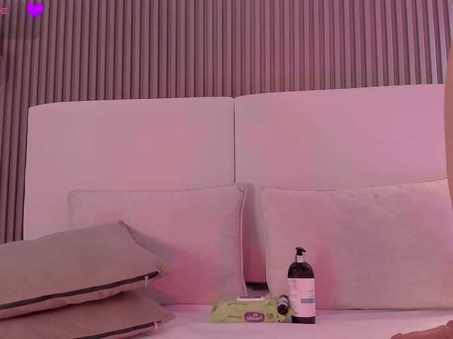 annie-clarkson live cam on BongaCams