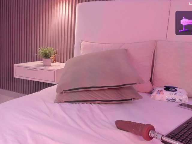 annie-clarkson's BongaCams show and profile