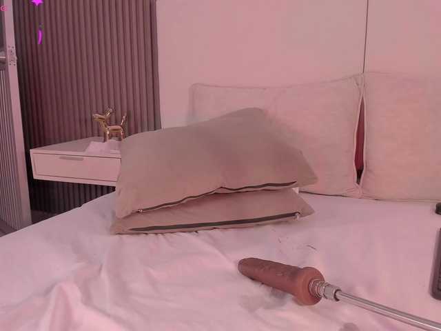 annie-clarkson live cam on UnifiedCams