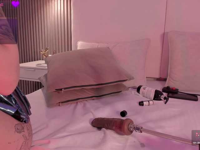 annie-clarkson live cam on BongaCams