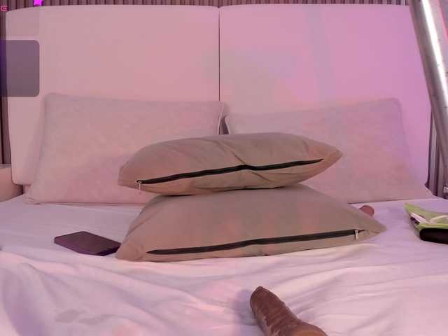 annie-clarkson live cam on BongaCams