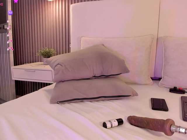 annie-clarkson live cam on BongaCams