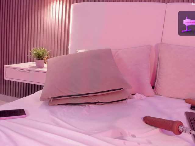 annie-clarkson's BongaCams show and profile