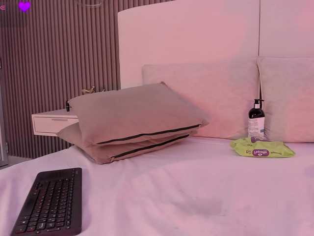 annie-clarkson live cam on BongaCams