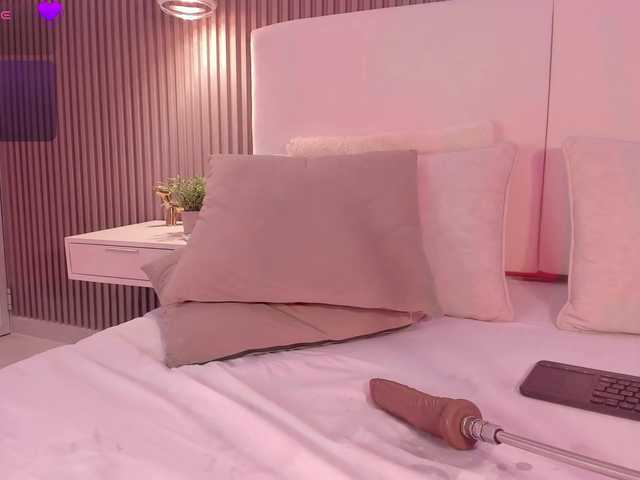 annie-clarkson live cam on BongaCams