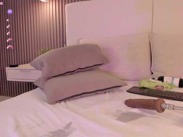 annie-clarkson live cam on BongaCams