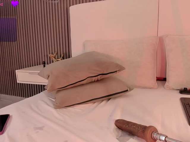 annie-clarkson live cam on BongaCams