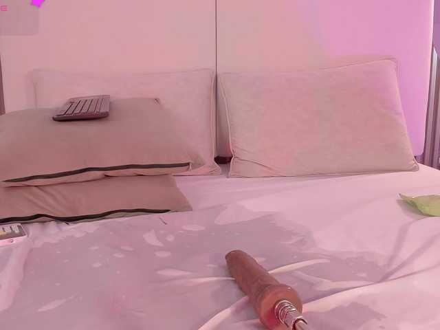 annie-clarkson live cam on BongaCams